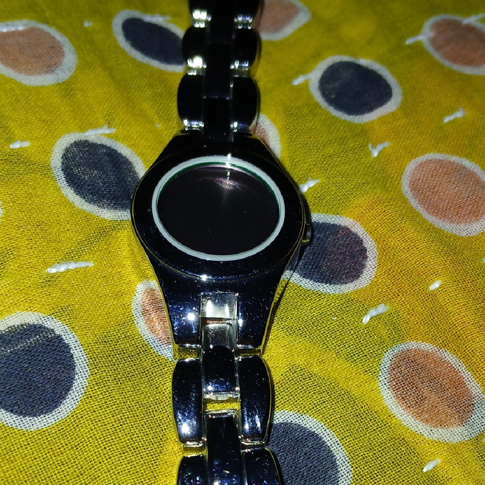 Advance Limited Relic ladies watchBlack Silver Wearable Watch